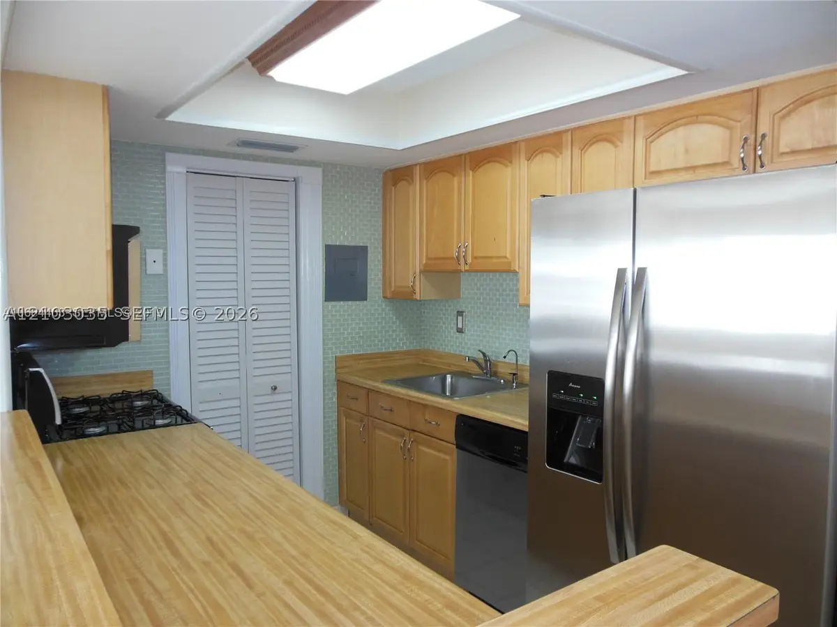 1350 W 53rd St #8, Hialeah, FL 33012 - #1