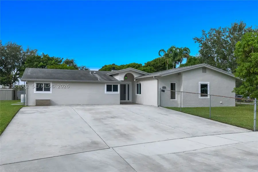 10198 SW 203rd Ter, Cutler Bay, FL 33189 - #2