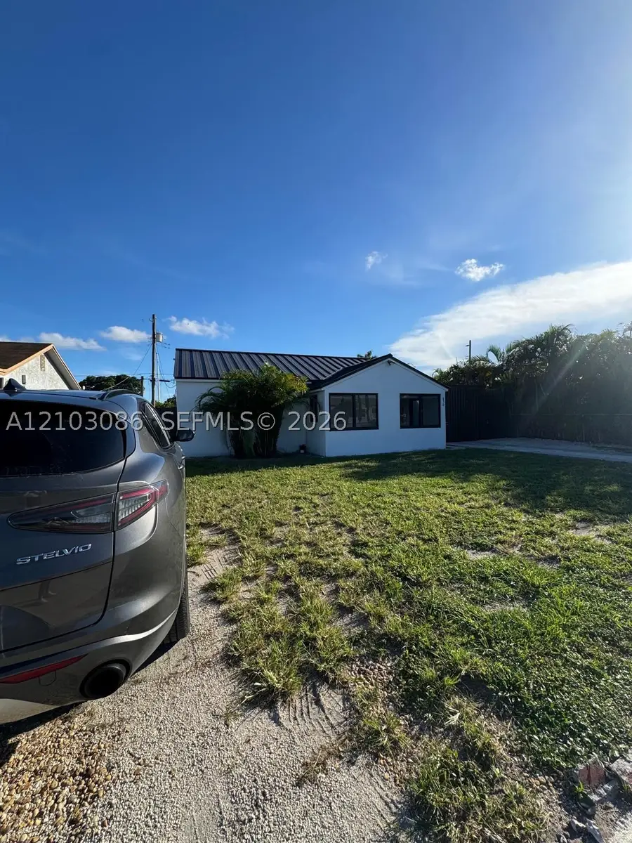 850 SE 2nd Pl, Hialeah, FL 33010 - #2