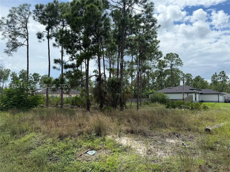 906 E 13th Street, Lehigh Acres, FL 33972 - #3