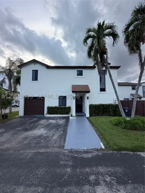 14815 SW 90th Ter, Miami, FL 33196