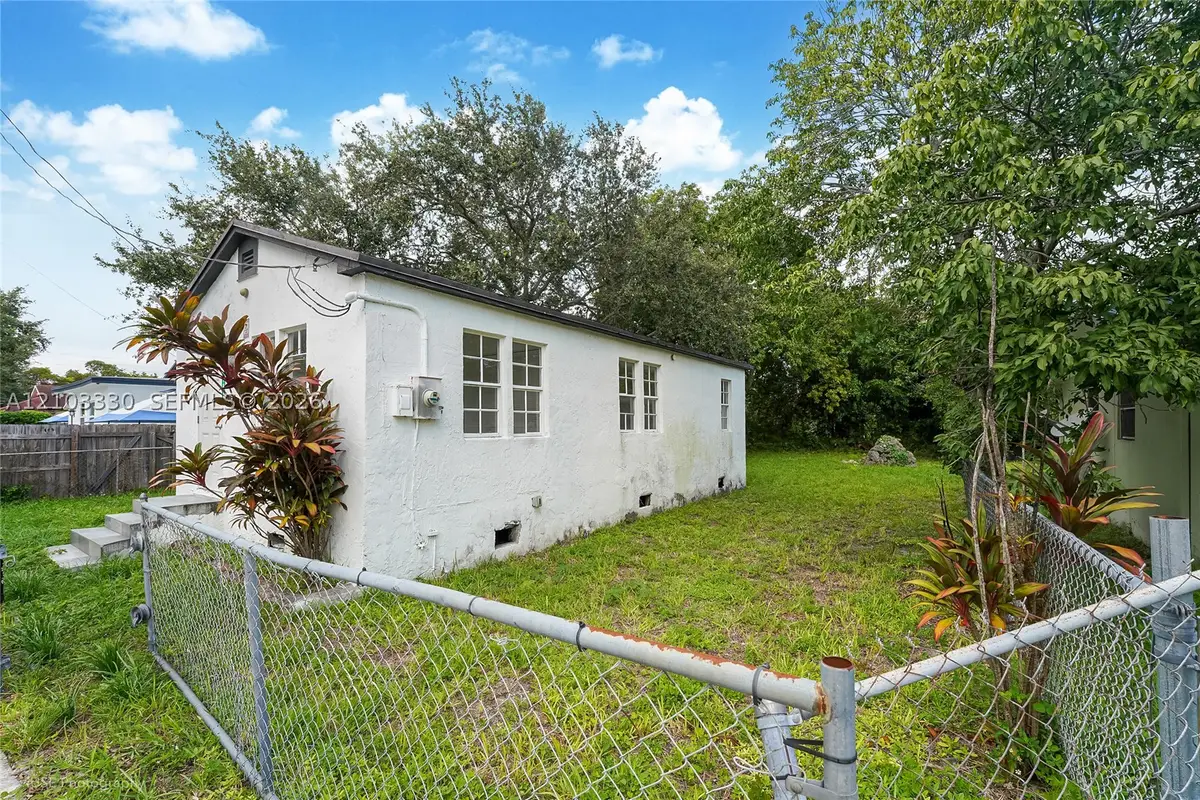1053 NW 55th St, Miami, FL 33127 - #1