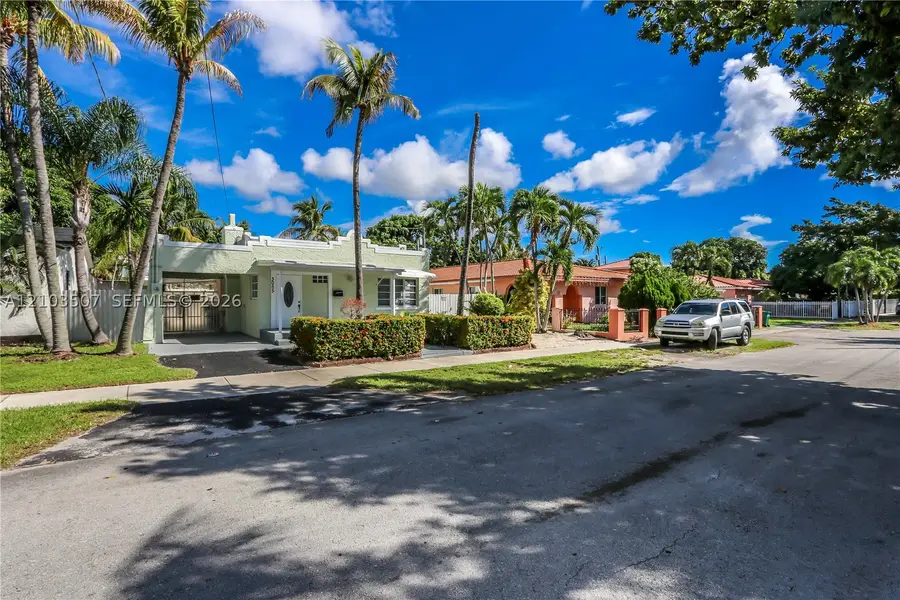 3085 NW 3rd St, Miami, FL 33125 - #3