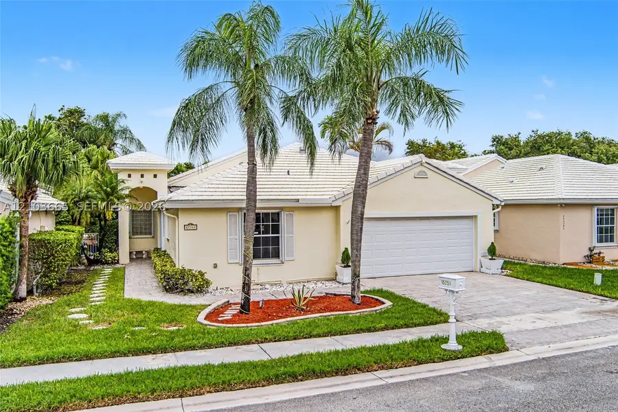 15251 Wilshire Way, Pembroke Pines, FL 33027 - #3