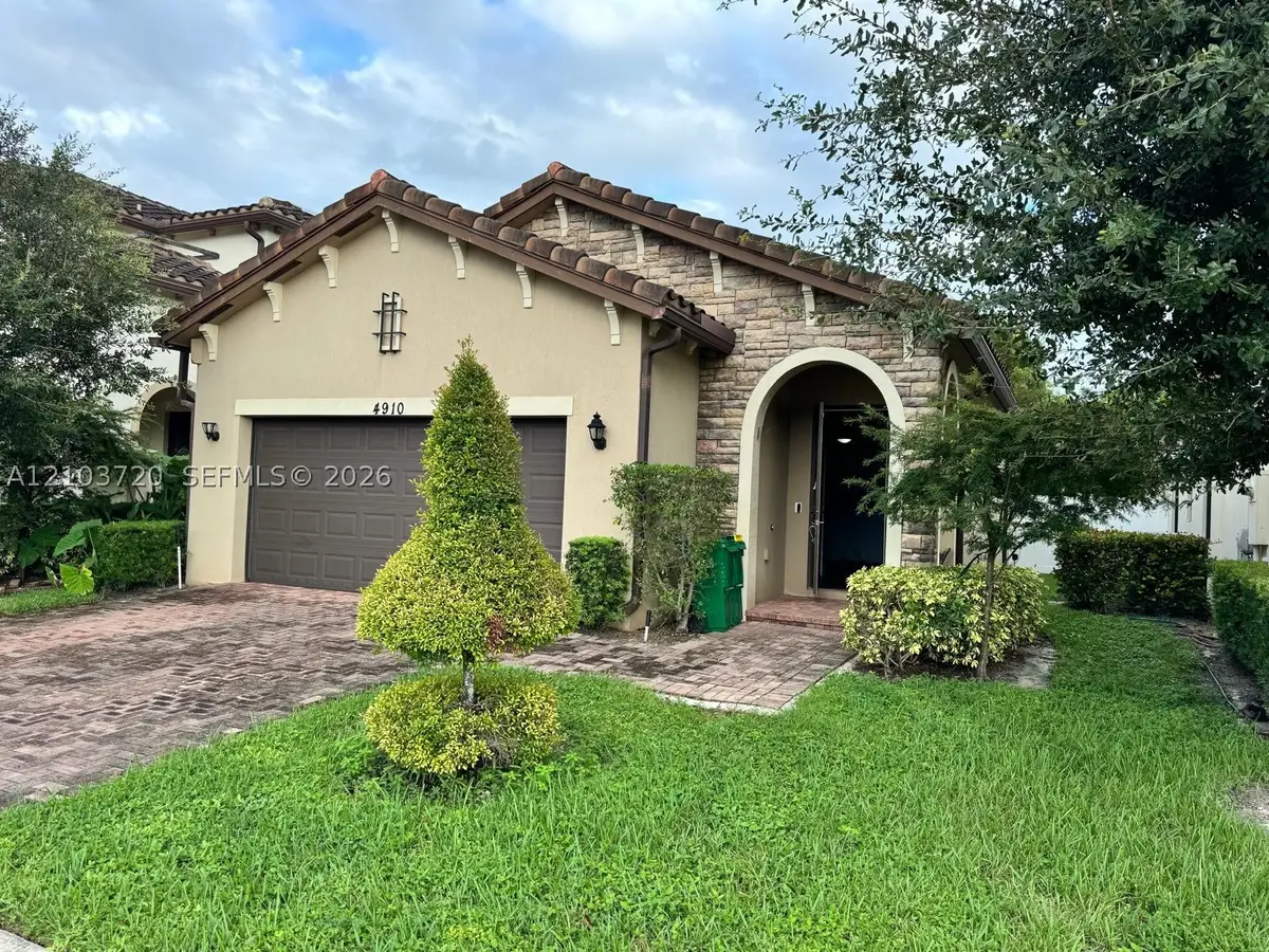 4910 NW 48th Ln, Tamarac, FL 33319 - #1