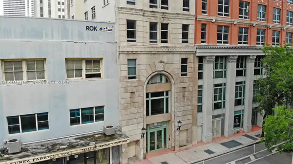 111 E Flagler St #902, Miami, FL 33131
