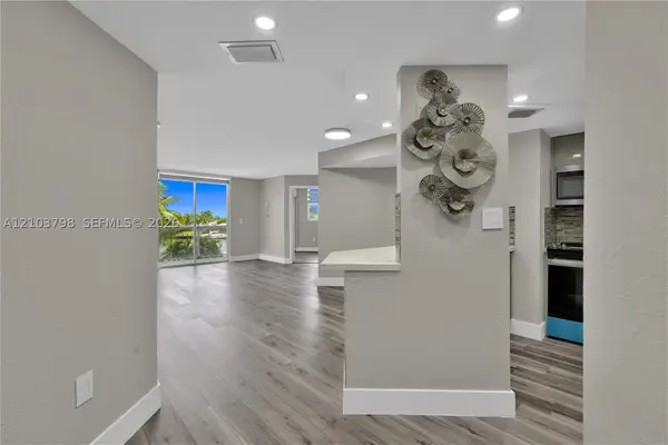 5880 Collins Ave #403, Miami Beach, FL 33140