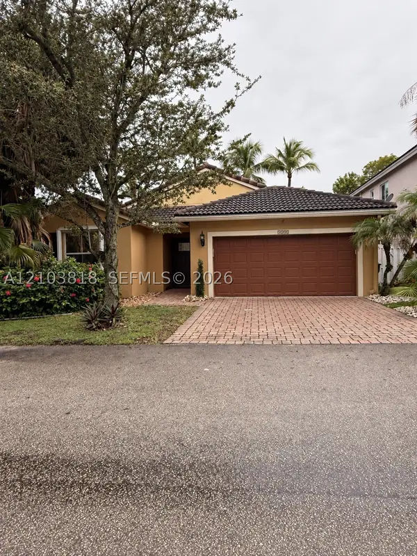 5292 SW 38th Ave, Hollywood, FL 33312