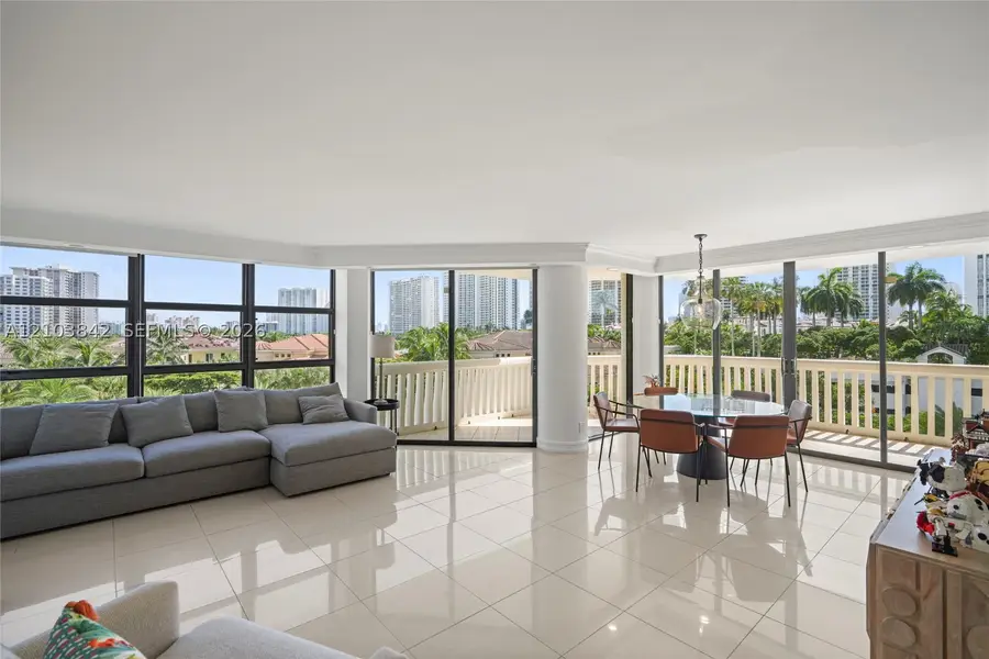 1000 W Island Blvd #504, Aventura, FL 33160 - #2
