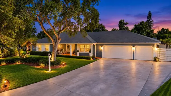 14842 SW 148th St Cir, Miami, FL 33196