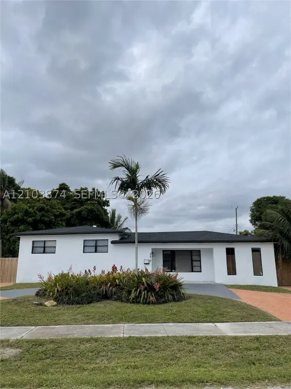 18920 NW 11th Ct, Miami Gardens, FL 33169