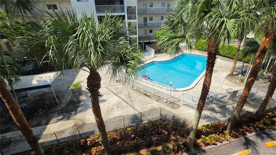 16750 NE 10th Ave #208, North Miami Beach, FL 33162 - #3