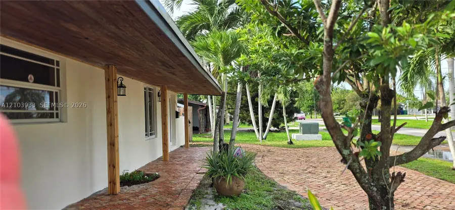 2512 Island Dr, Miramar, FL 33023 - #2