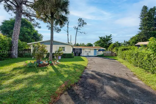 851 Caroline Cir, West Palm Beach, FL 33413