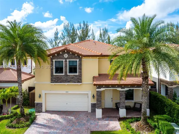 9890 NW 86th Ter, Doral, FL 33178