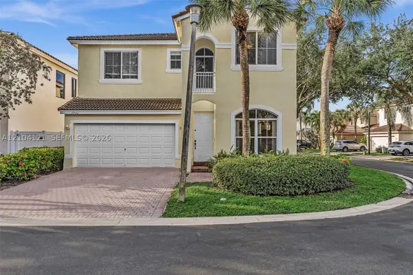 7792 NW 18th St, Pembroke Pines, FL 33024