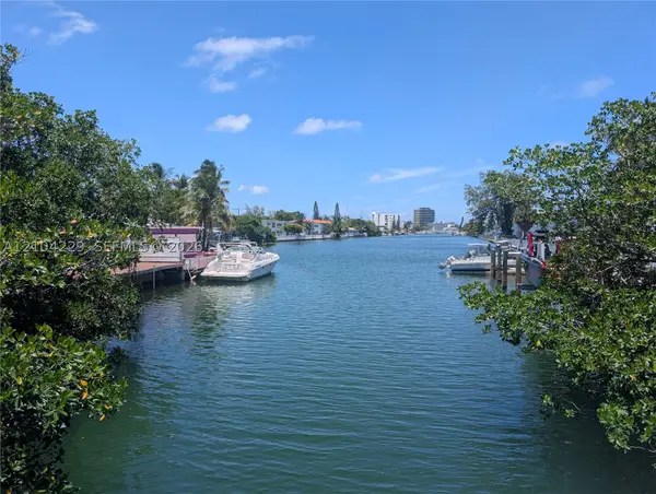 7757 Crespi Blvd, Miami Beach, FL 33141
