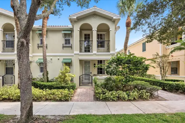 141 Rivinia Dr, Jupiter, FL 33458