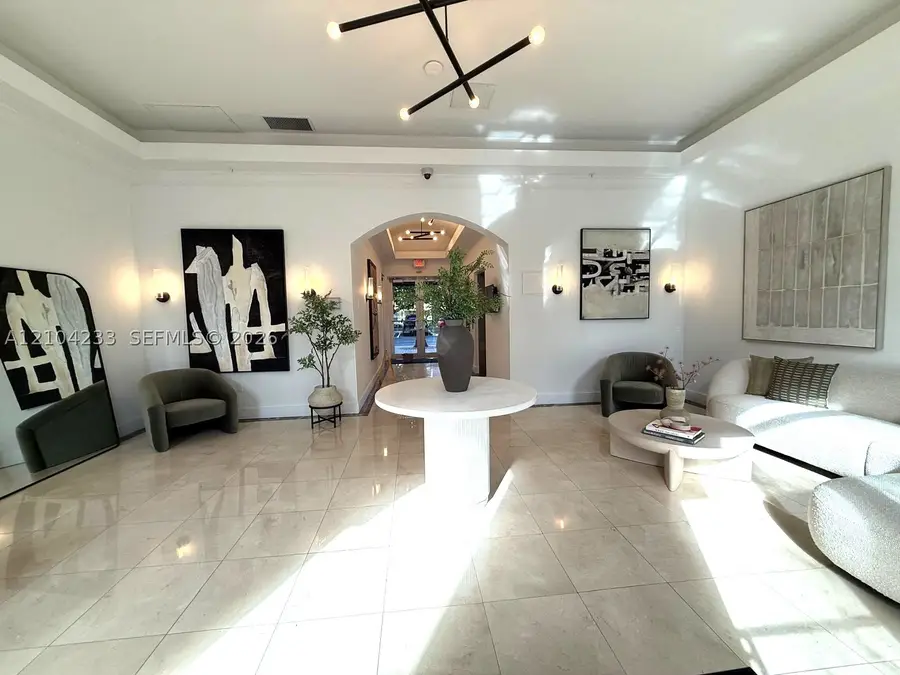 9021 SW 94th St #307, Miami, FL 33176 - #3