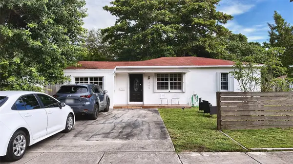 1245 NE 133rd St, North Miami, FL 33161