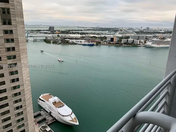 335 S Biscayne Blvd #3406, Miami, FL 33131