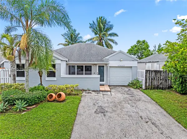 10340 SW 208th Ln, Cutler Bay, FL 33189