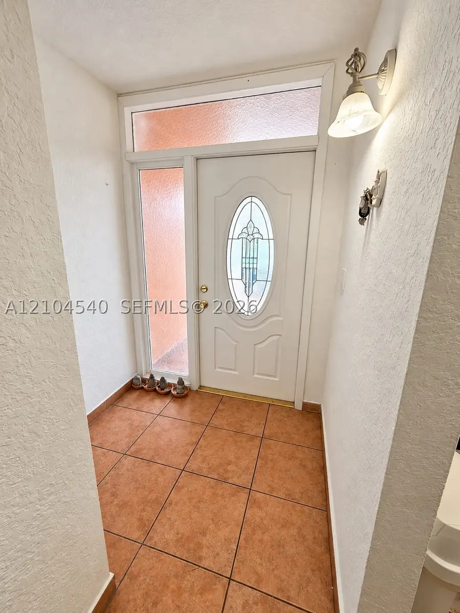 1064 W 42nd St #9, Hialeah, FL 33012 - #3