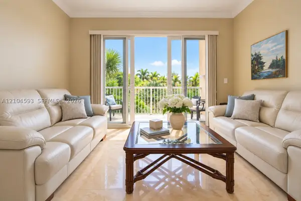 609 E Sheridan St #405, Dania Beach, FL 33004