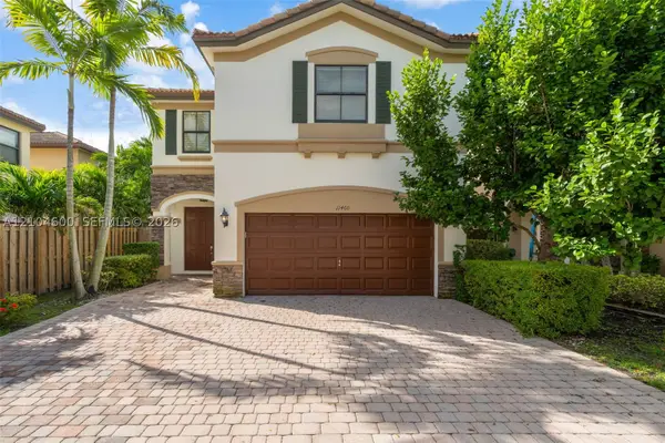 11460 NW 88th Ln, Doral, FL 33178