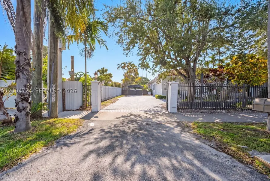 5750 SW 67th Ave, Miami, FL 33143 - #3