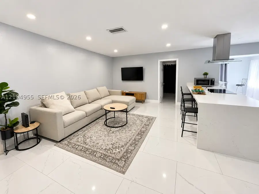 9162 NW 26th Pl, Sunrise, FL 33322 - #2