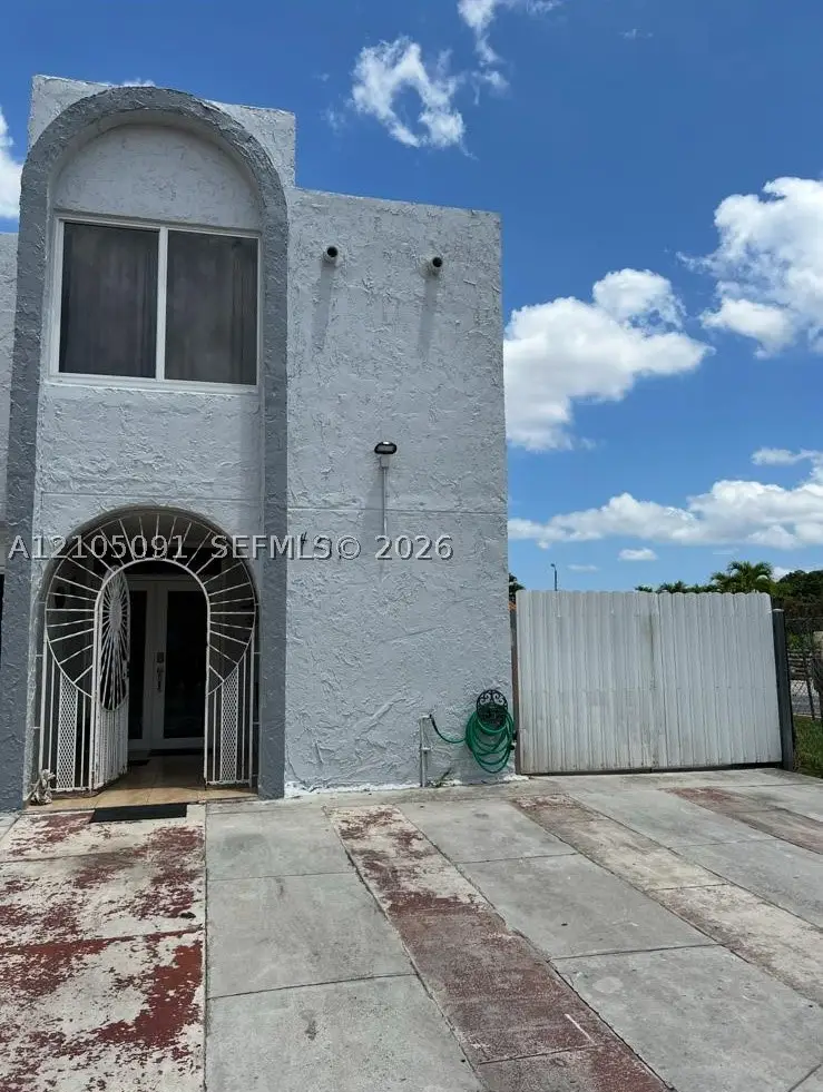 4211 W 10th Ln, Hialeah, FL 33012 - #1