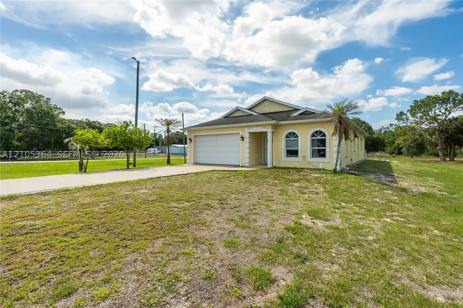 166 Pine Cone Ave, Clewiston, FL 33440 - #3