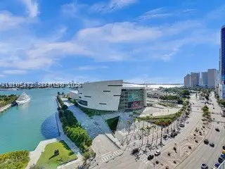 888 Biscayne Blvd #811, Miami, FL 33132 - #2