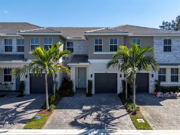 283 SW 169th Ln, Pembroke Pines, FL 33027