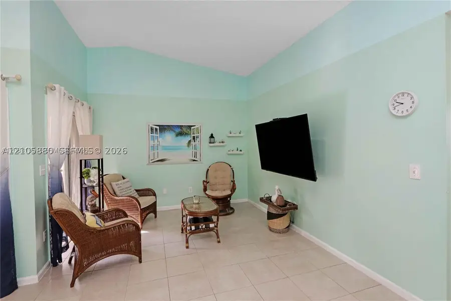 527 SE 21st Dr, Homestead, FL 33033 - #3