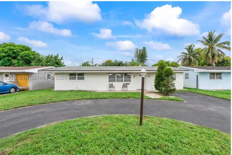 8310 NW 10th St, Pembroke Pines, FL 33024 - #1