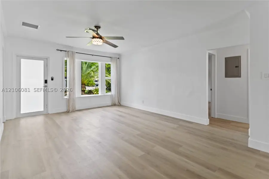 28 SE 7th St, Dania Beach, FL 33004 - #3