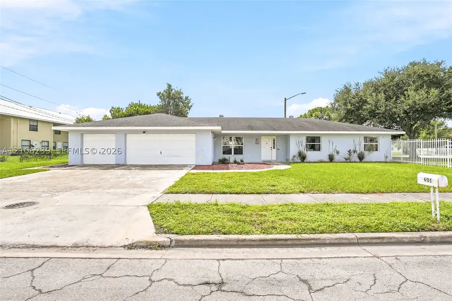 601 Ixoria Ave, Fort Pierce, FL 34982 - #3