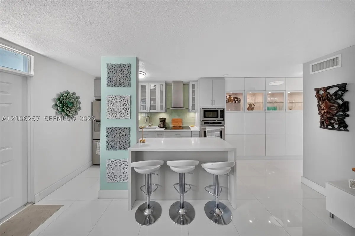 335 Collins #203, Miami Beach, FL 33139 - #1
