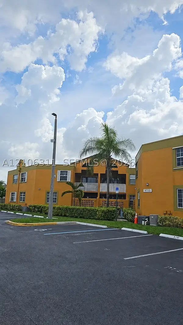 9711 Fontainebleau Blvd #D114, Miami, FL 33172