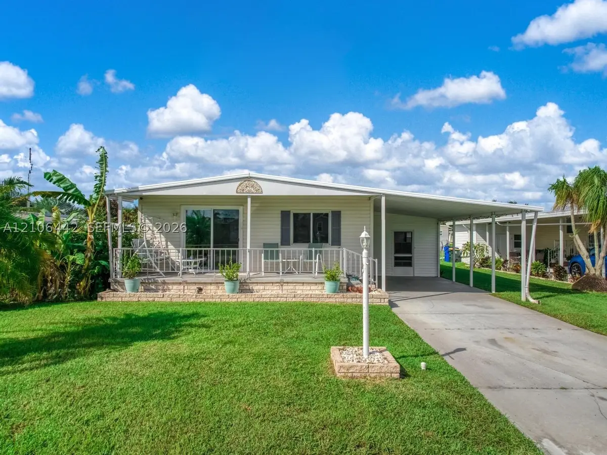 2024 E Robin Avenue, Sebring, FL 33870 - #1