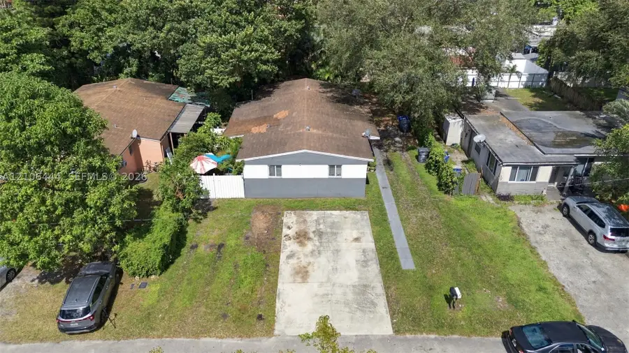 6351 Hayes St, Hollywood, FL 33024 - #2