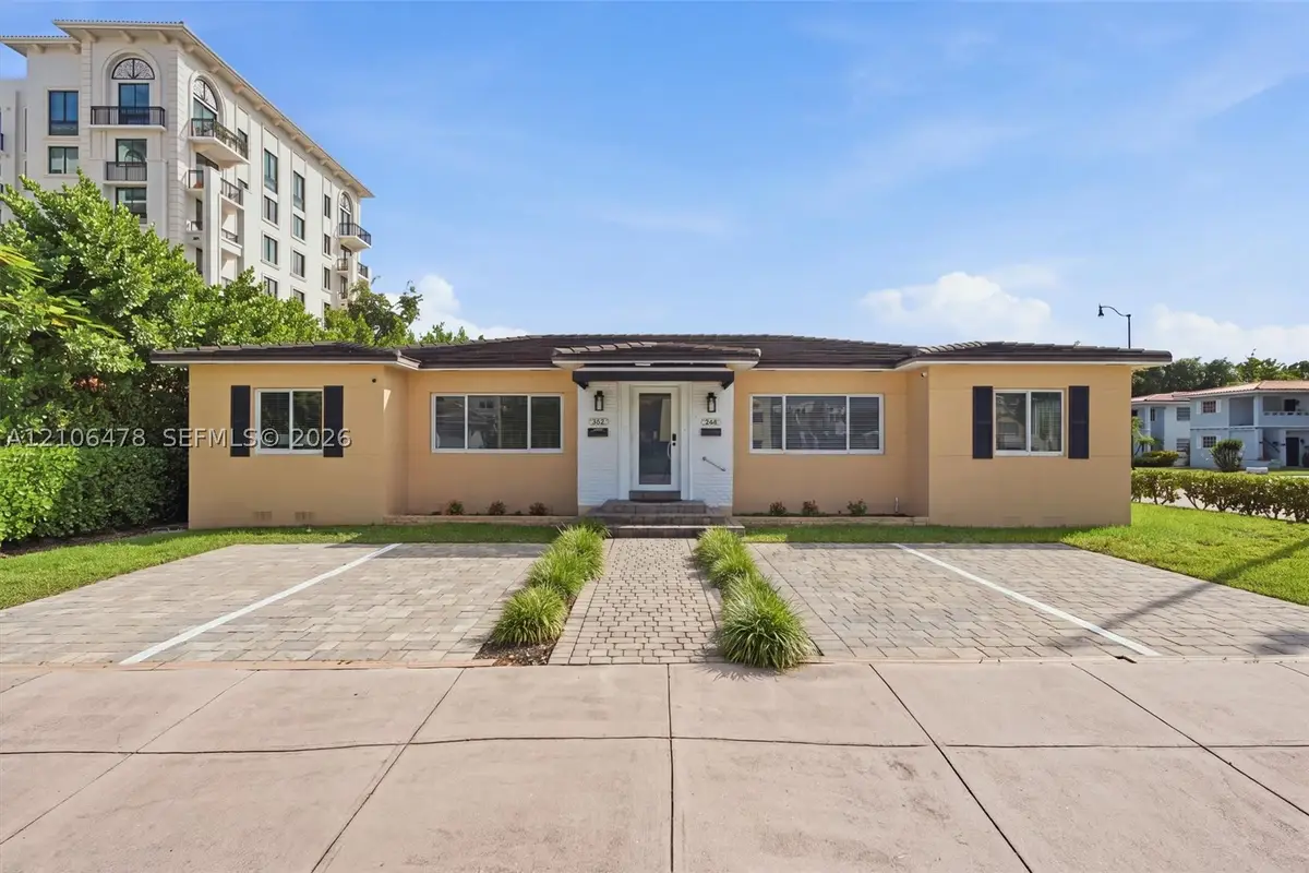 352 Catalonia Ave, Coral Gables, FL 33134 - #1