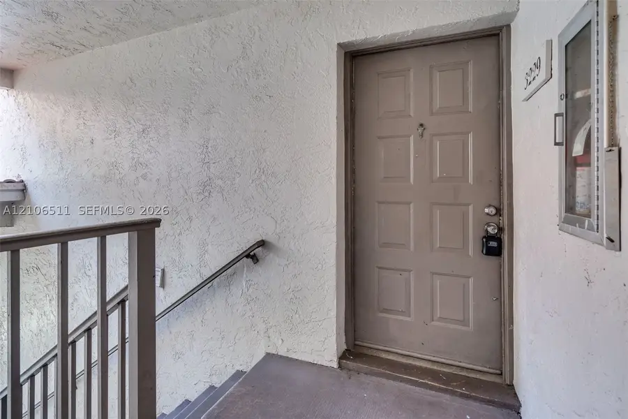 3229 Coral Lake Dr #3229, Coral Springs, FL 33065 - #3