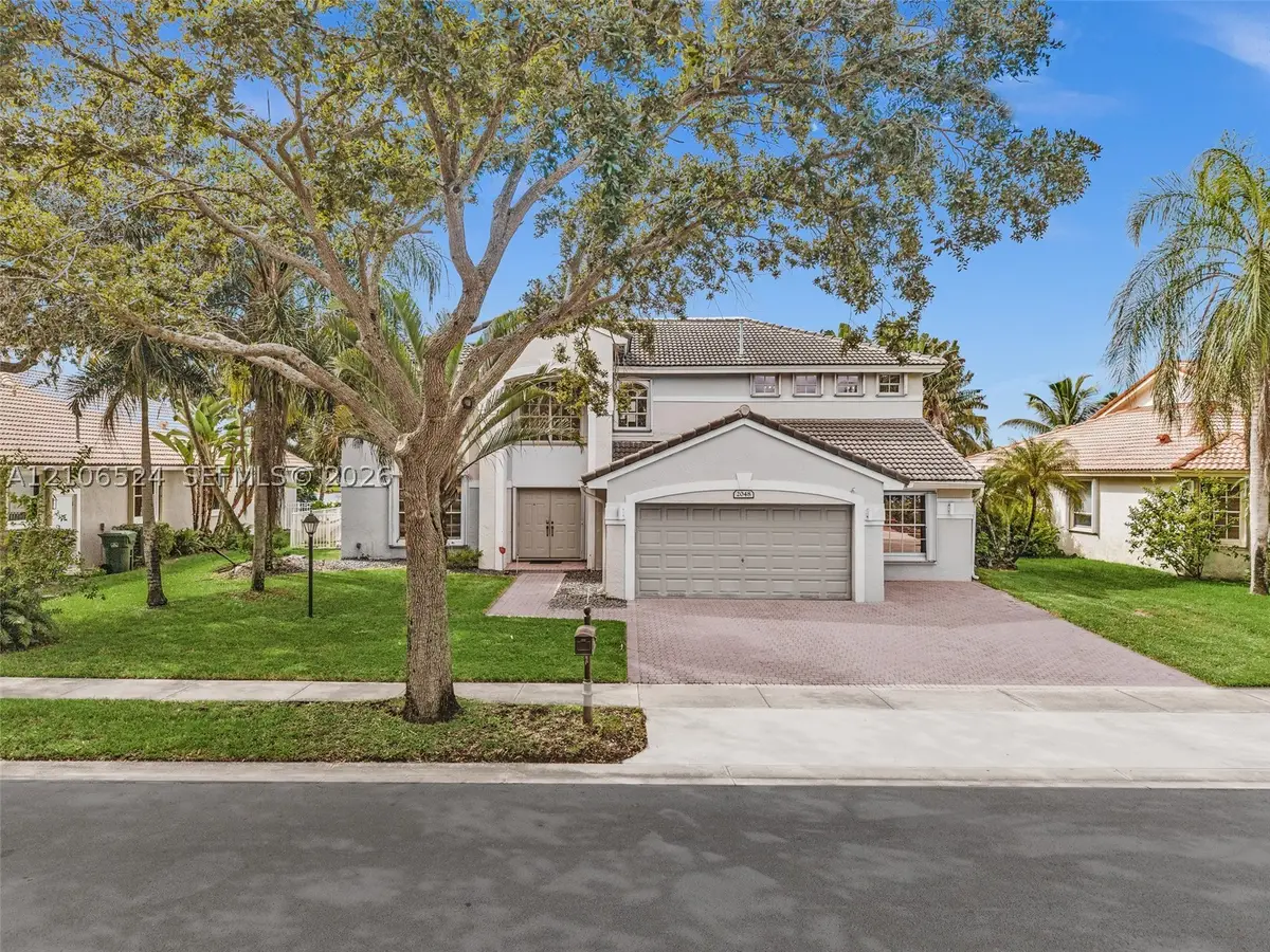2048 NW 126th Ave, Pembroke Pines, FL 33028 - #1