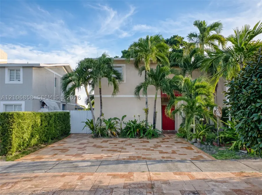 10960 SW 25th St, Miami, FL 33165 - #2