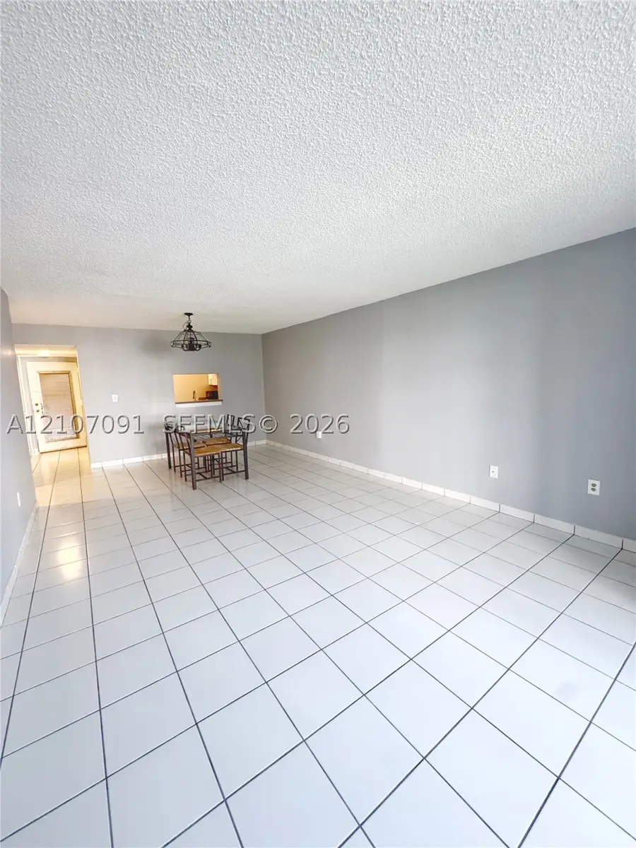 2800 Somerset Dr #115J, Lauderdale Lakes, FL 33311 - #2