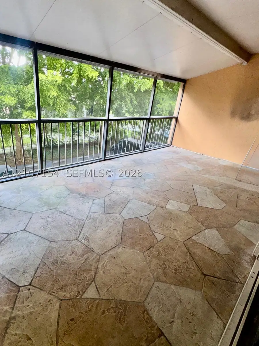 450 Commodore Dr #311, Plantation, FL 33325 - #2