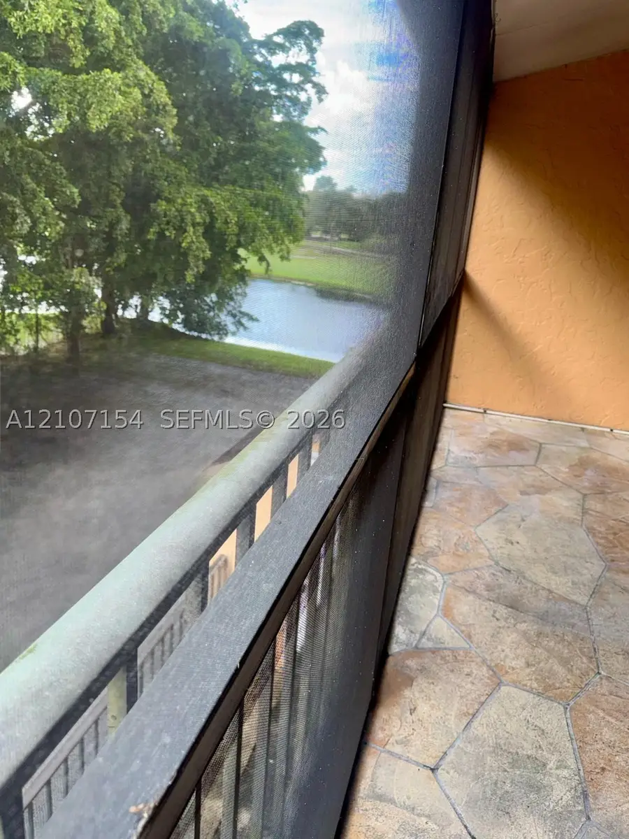 450 Commodore Dr #311, Plantation, FL 33325 - #3